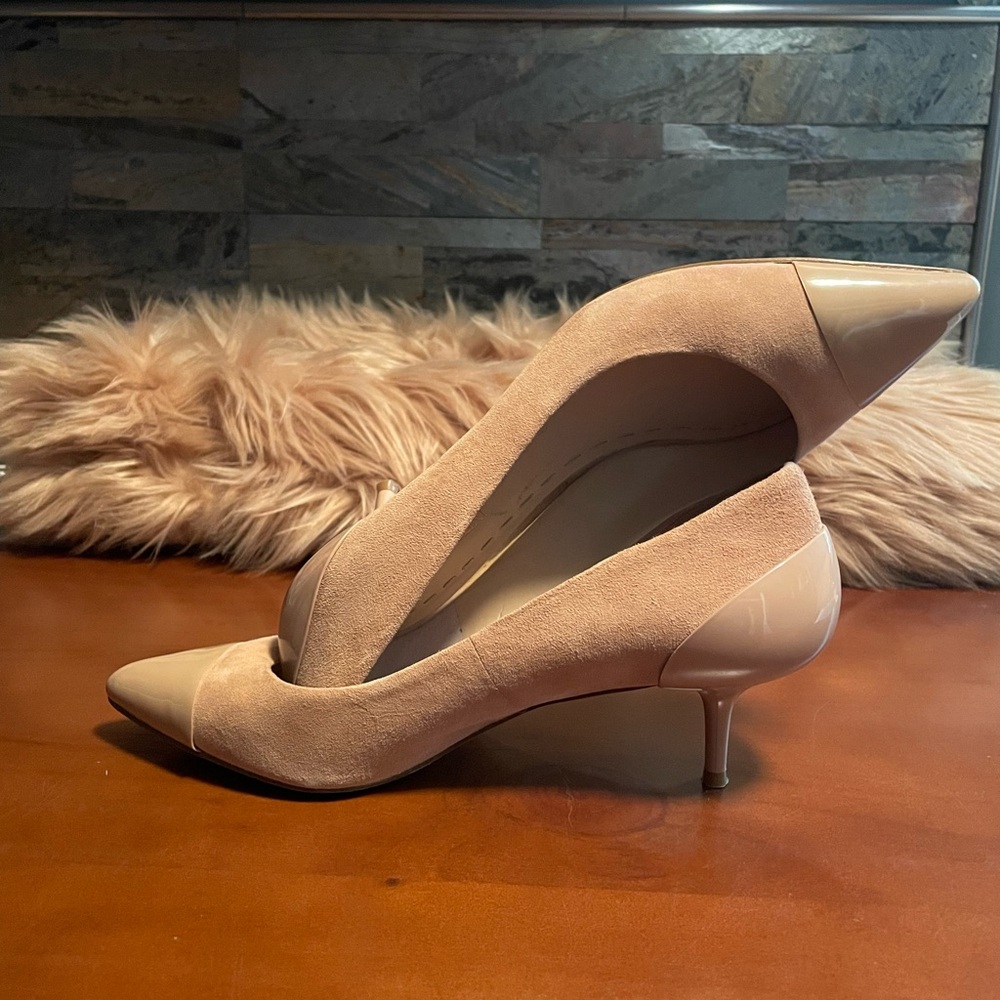 Elegant Nude Pumps